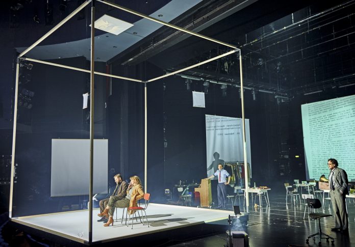 Macht und Widerstand suvremenen teatur
